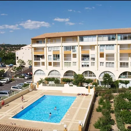 Joli T2 A Deux Pas De L'ile Des Loisirs Et Des Commerces Pour 5 A 6 Personnes Appartamento