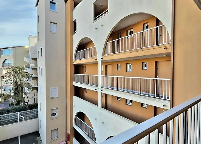 Joli T2 A Deux Pas De L'ile Des Loisirs Et Des Commerces Pour 5 A 6 Personnes * Agde