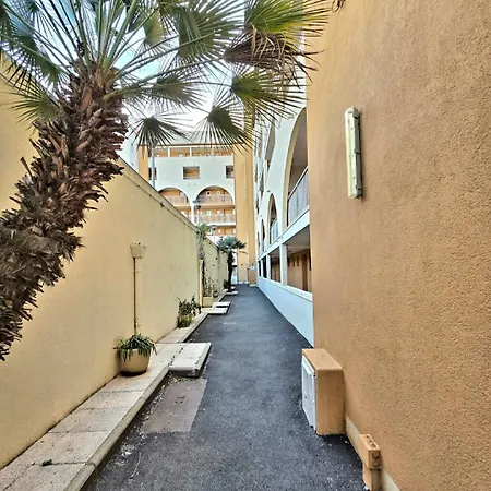 شقة Joli T2 A Deux Pas De L'ile Des Loisirs Et Des Commerces Pour 5 A 6 Personnes