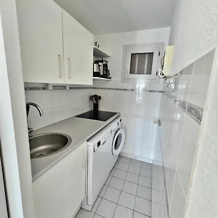 شقة Joli T2 A Deux Pas De L'ile Des Loisirs Et Des Commerces Pour 5 A 6 Personnes آجد