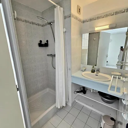 شقة Joli T2 A Deux Pas De L'ile Des Loisirs Et Des Commerces Pour 5 A 6 Personnes