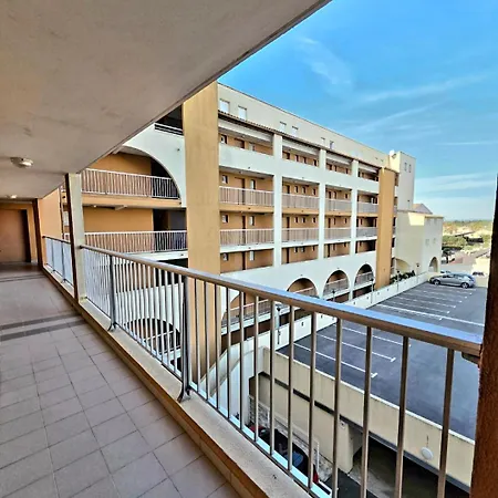 Joli T2 A Deux Pas De L'ile Des Loisirs Et Des Commerces Pour 5 A 6 Personnes شقة